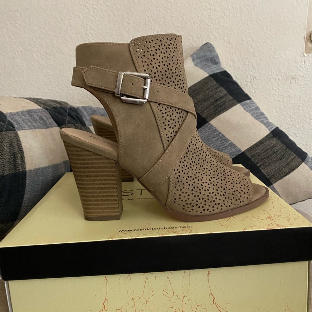 Francescas peep toe booties